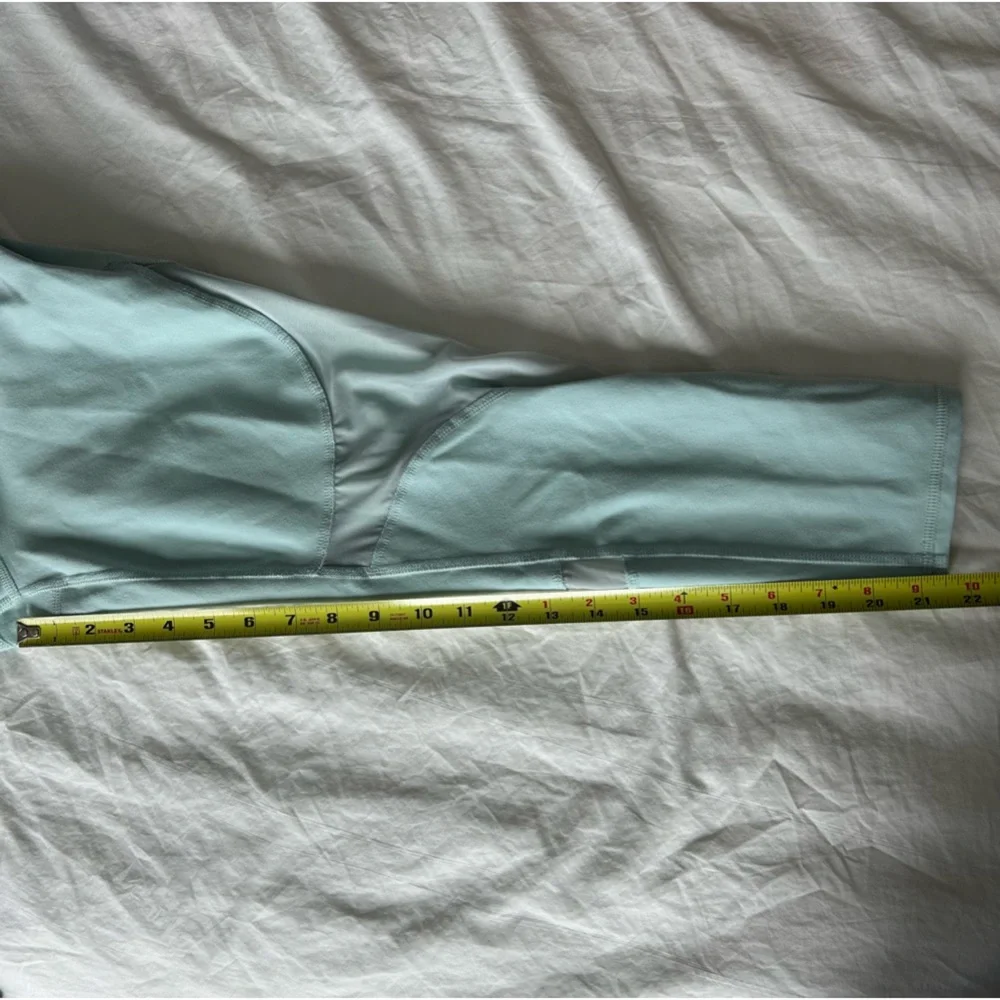 ALO Yoga soft stretchy